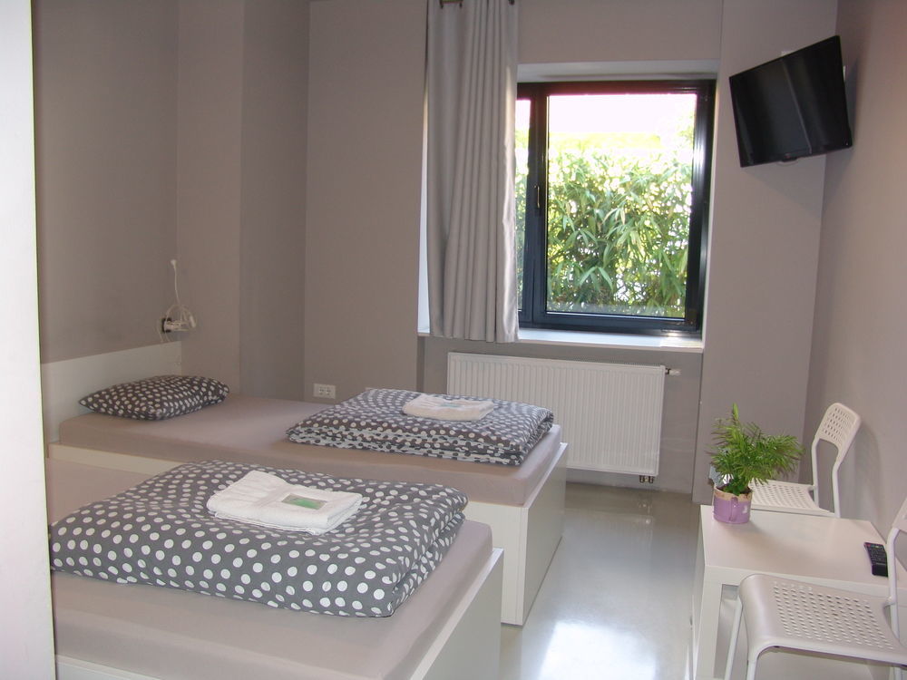 Private Rooms At Hostel63 Ζάγκρεμπ Εξωτερικό φωτογραφία